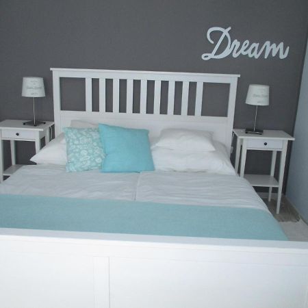 Ferencesek Apartman เปตช์ ภายนอก รูปภาพ