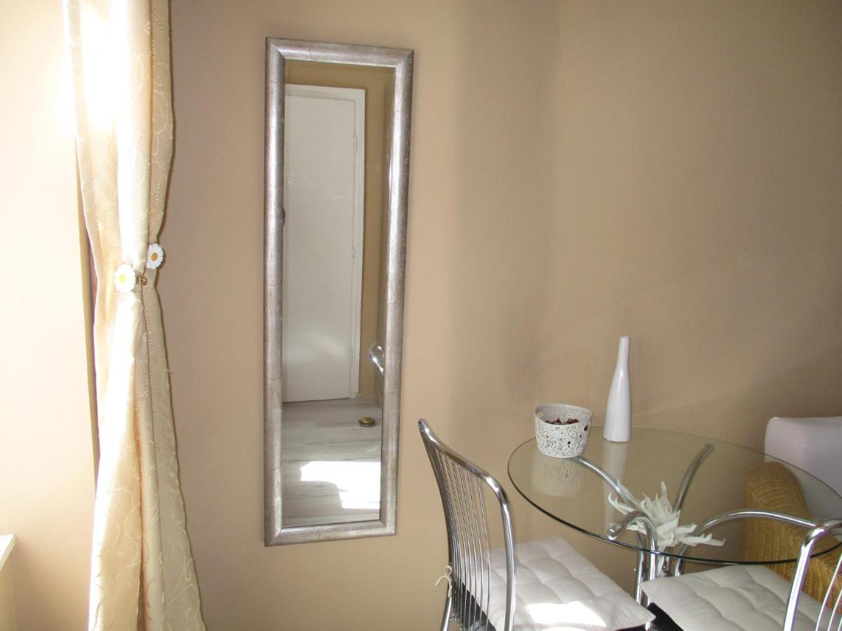 Ferencesek Apartman เปตช์ ภายนอก รูปภาพ